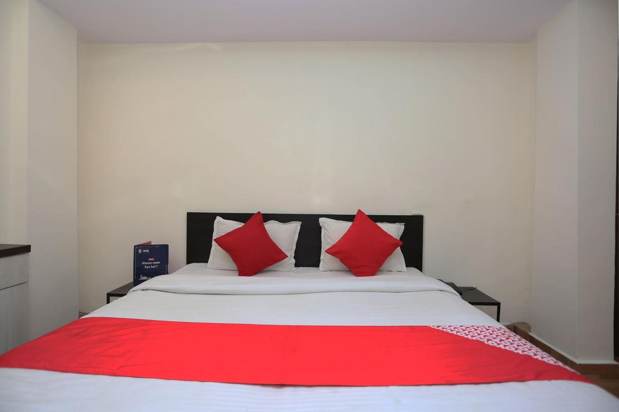 Oyo Shivam Near Sahara Ganj Mall 3* Lucknow