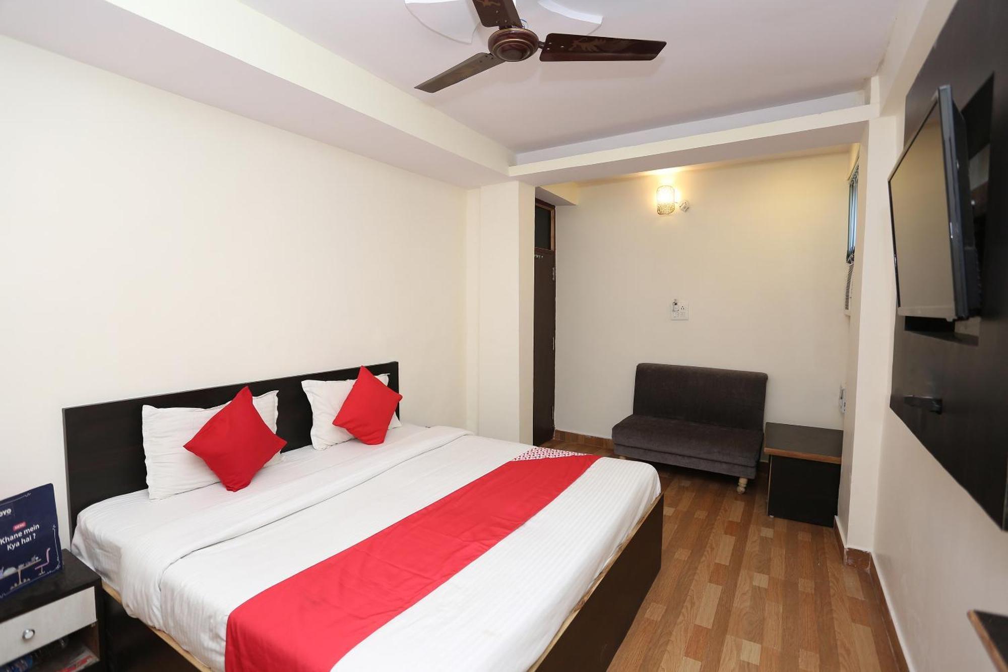 Hotel Oyo Shivam Near Sahara Ganj Mall Lucknow