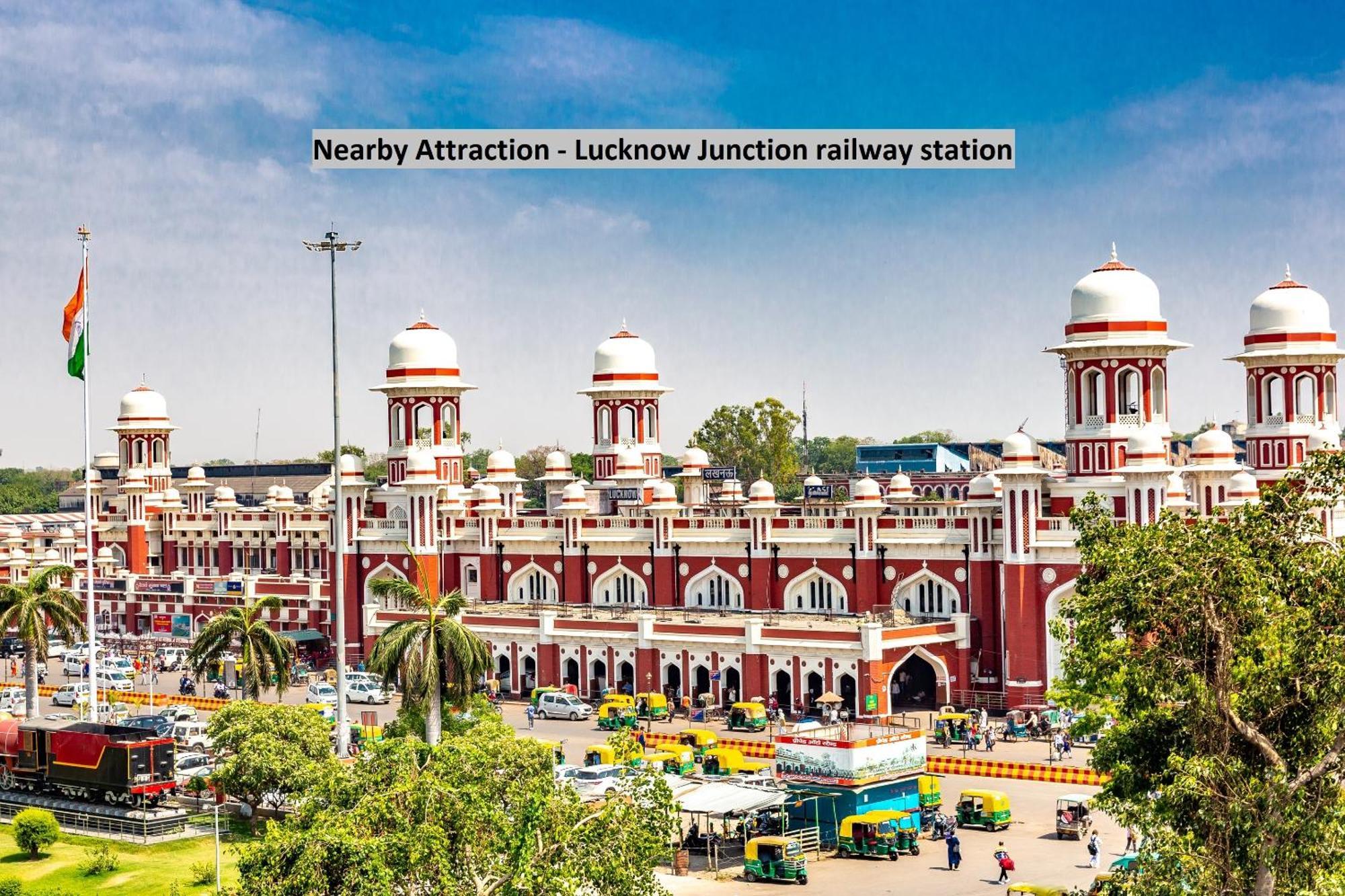 Oyo Shivam Near Sahara Ganj Mall Hotel
